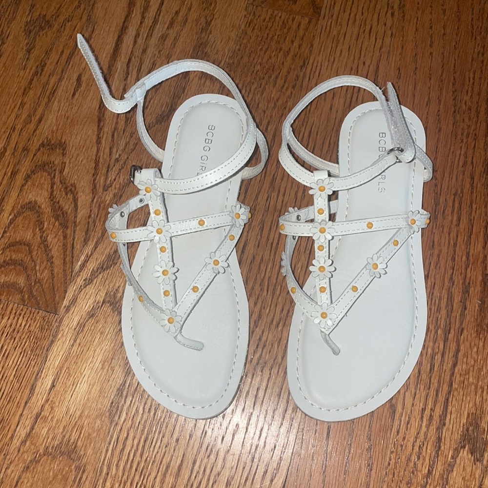 BCBG girls sandals size 2